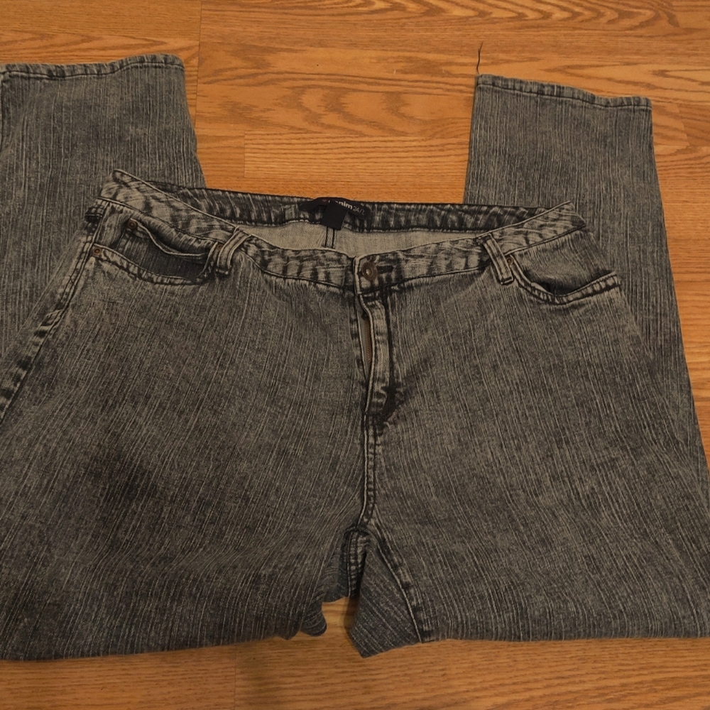 Stone wash denim great stretch Size 20W
